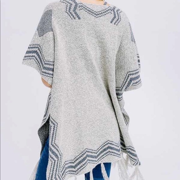 Poncho cardigan - Picture 2 of 6